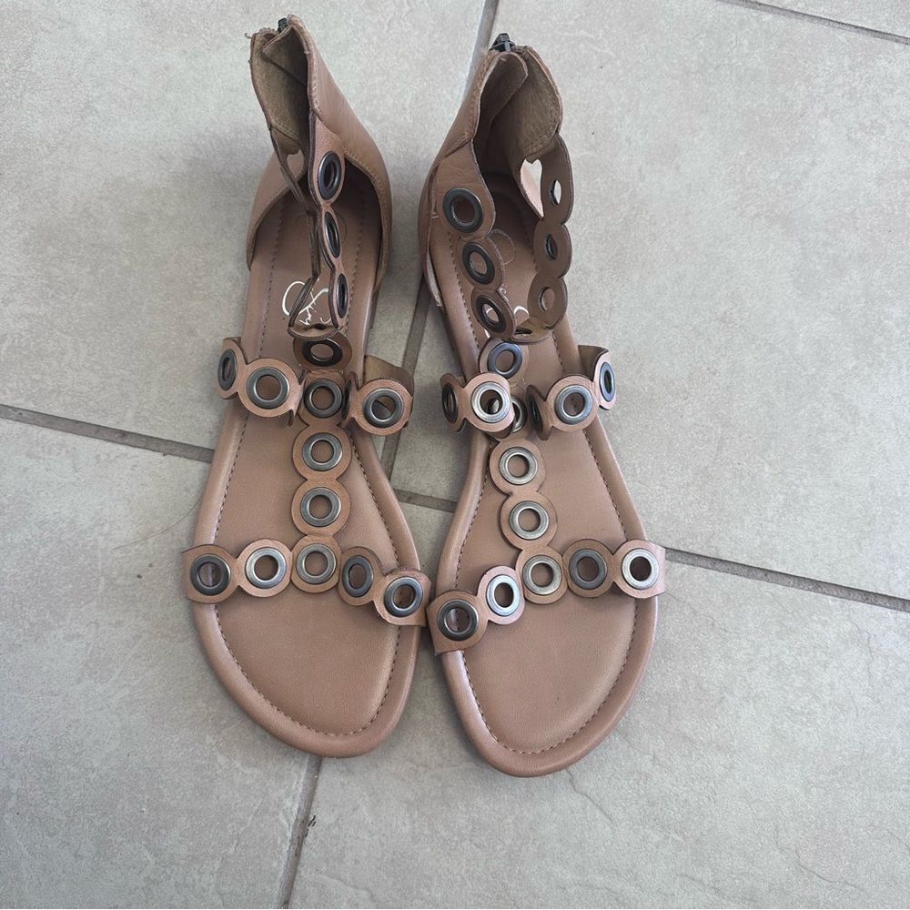 JESSICA SIMPSON WOMEN'S KORVA FLAT GLADIATOR SANDAL